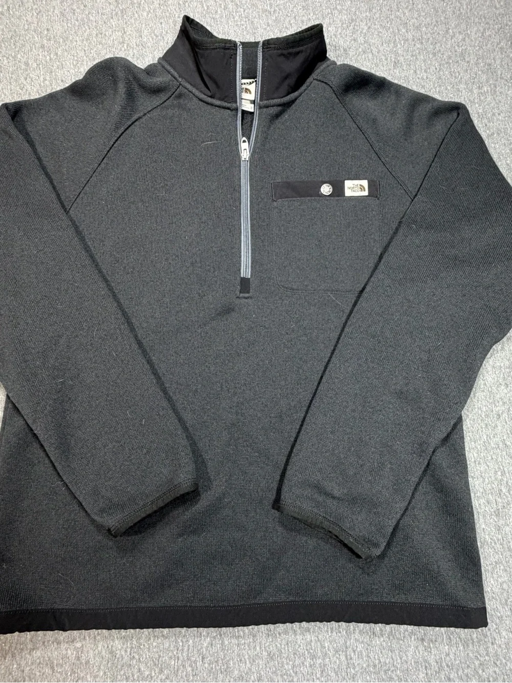 The North Face Men's Medium Black 1/4 Zip Fleece Pullover Sweatshirt